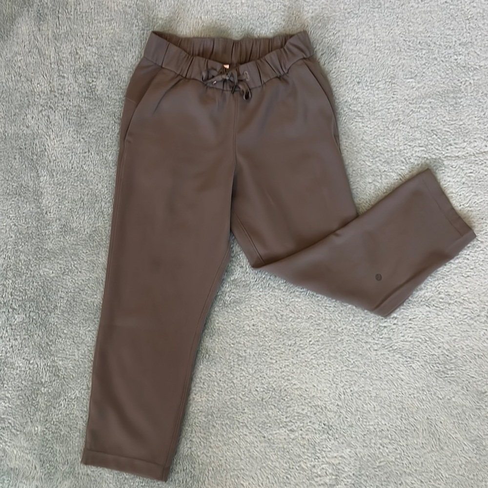 Lululemon on the fly cropped pants in grey sage
